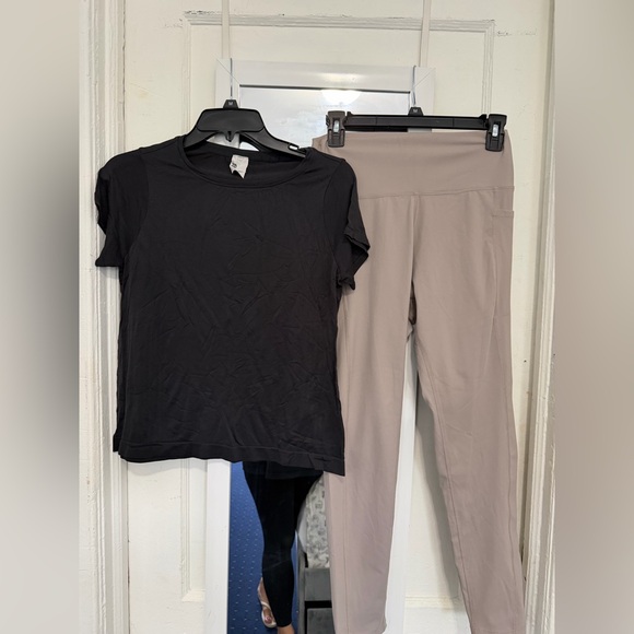 WORKOUT BUNDLE - Picture 2 of 7